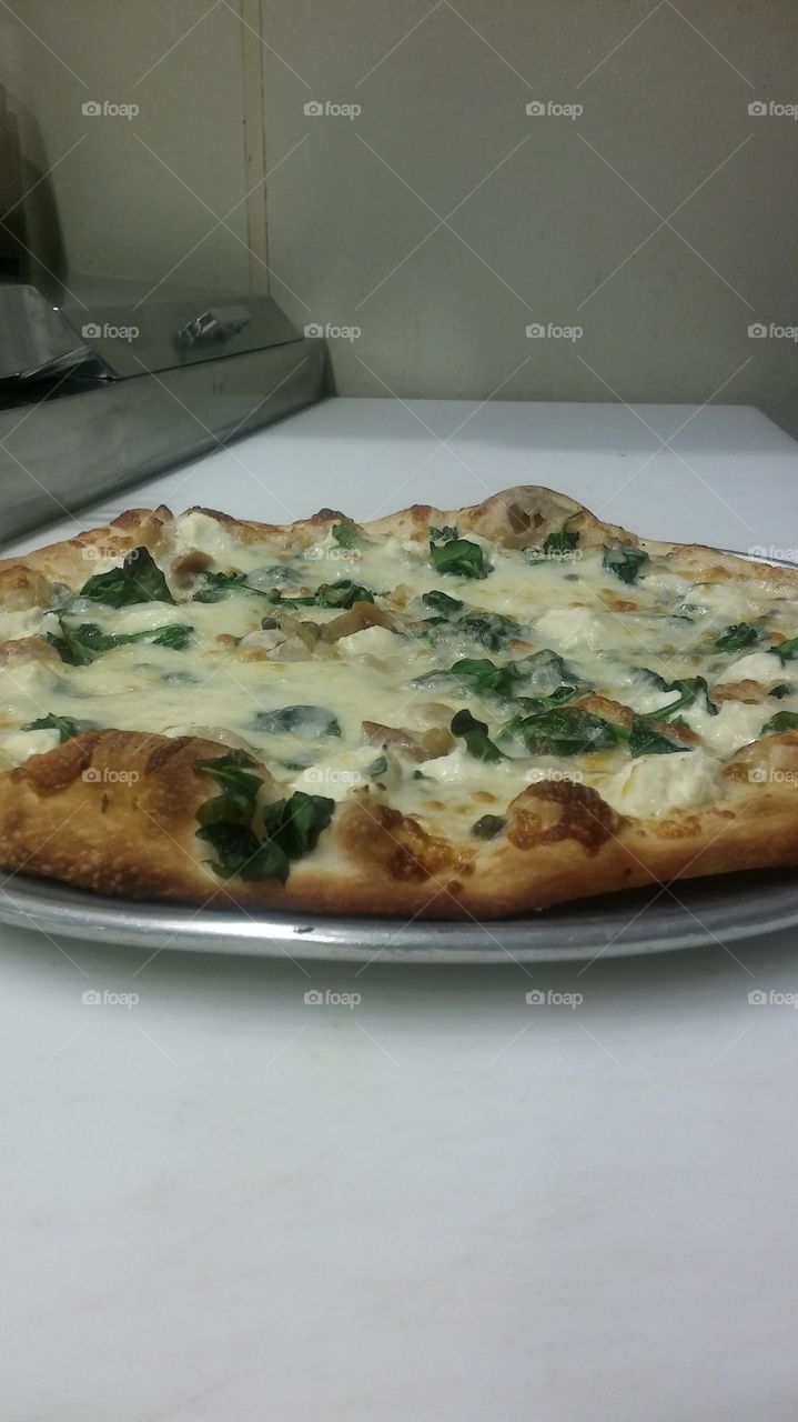 Tuscan pizza garlic Capers ricotta spinach
