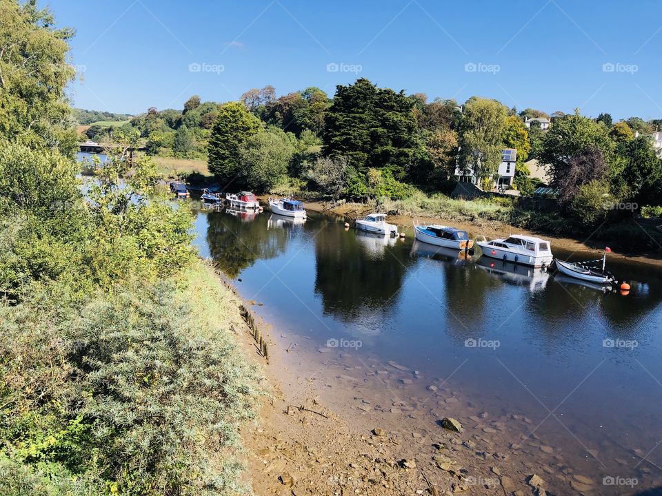 Totnes by the river in the South Hams, UK is always a pleasure, but on an unbroken sunny day, it’s a pure delight.