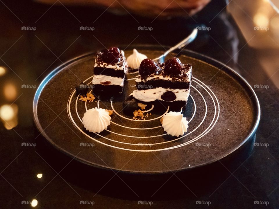 Unforgettable Kirsch Black Forest 