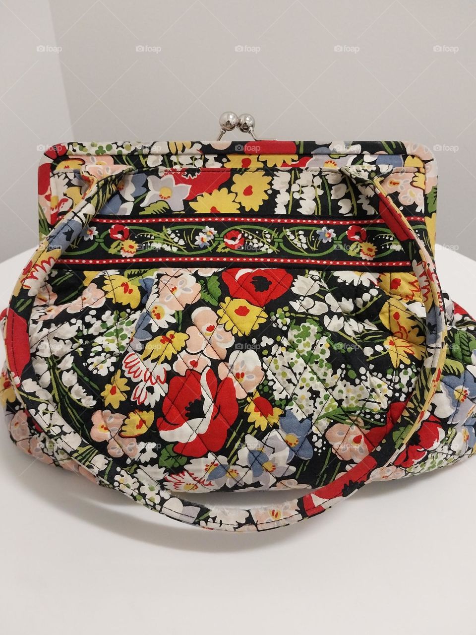 Vera Bradley Alice Kiss Lock Poppy Fields Purse