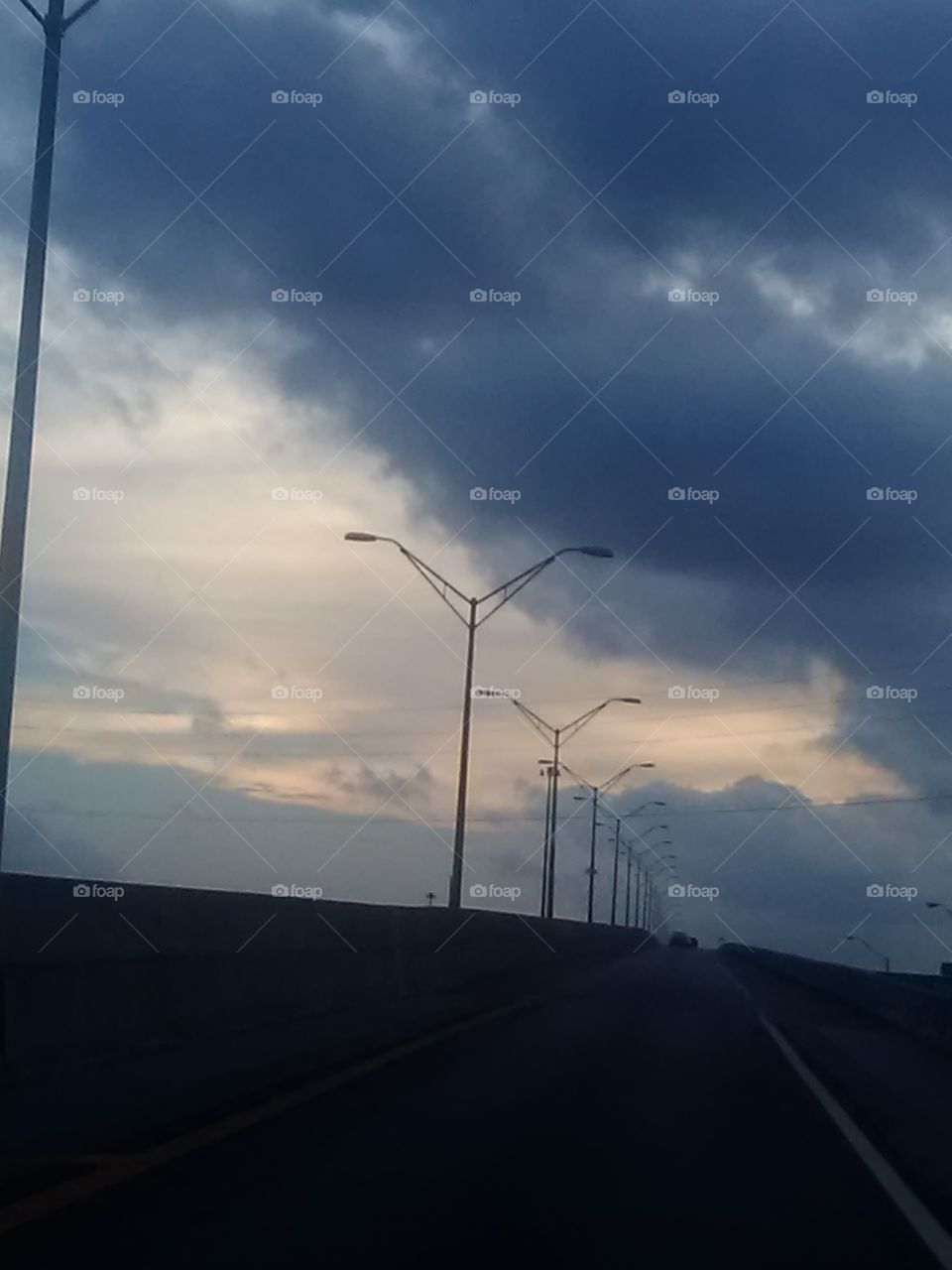 picture of the city highway in my way home