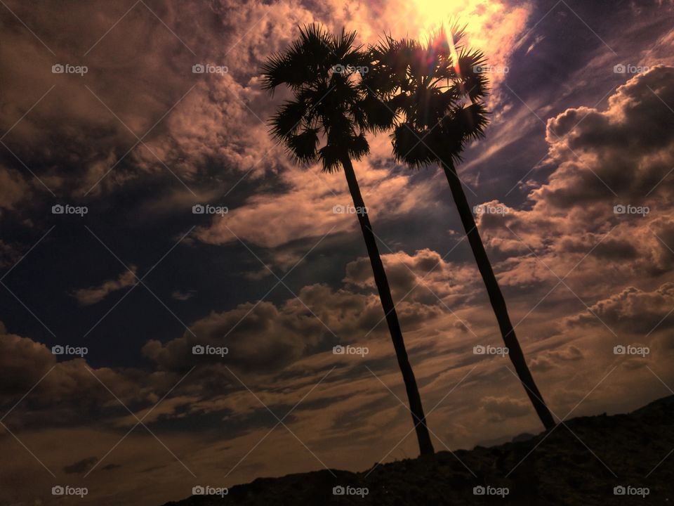 the very Tim lights warm weather conditions the clouds are brownie