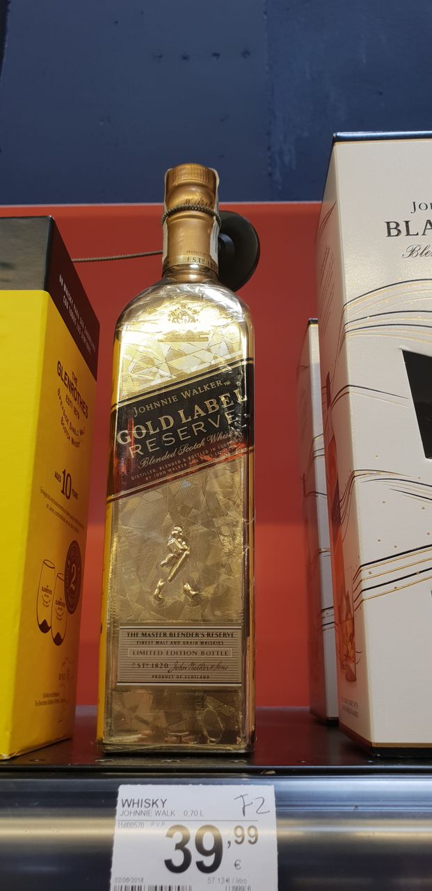 👀🍷