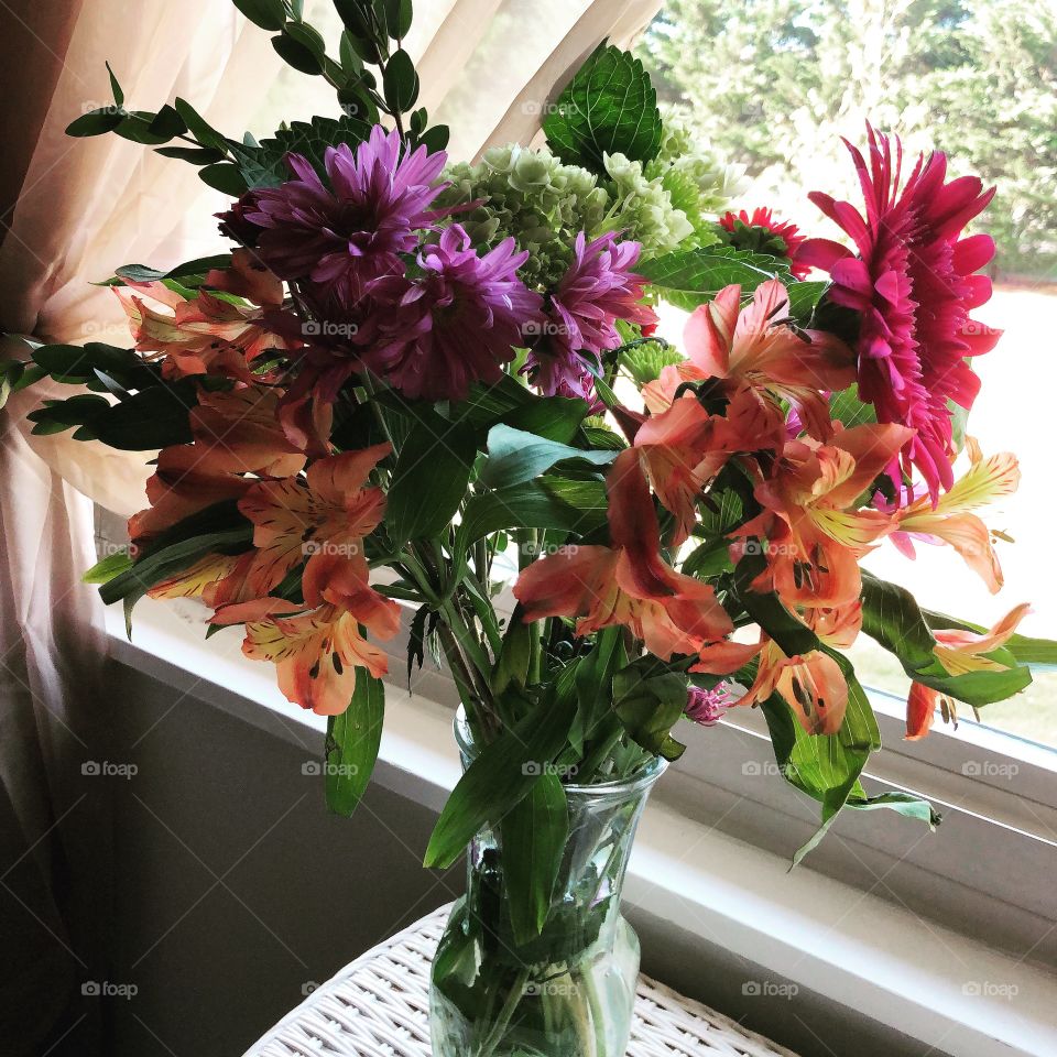Flower arrangement bouquet 