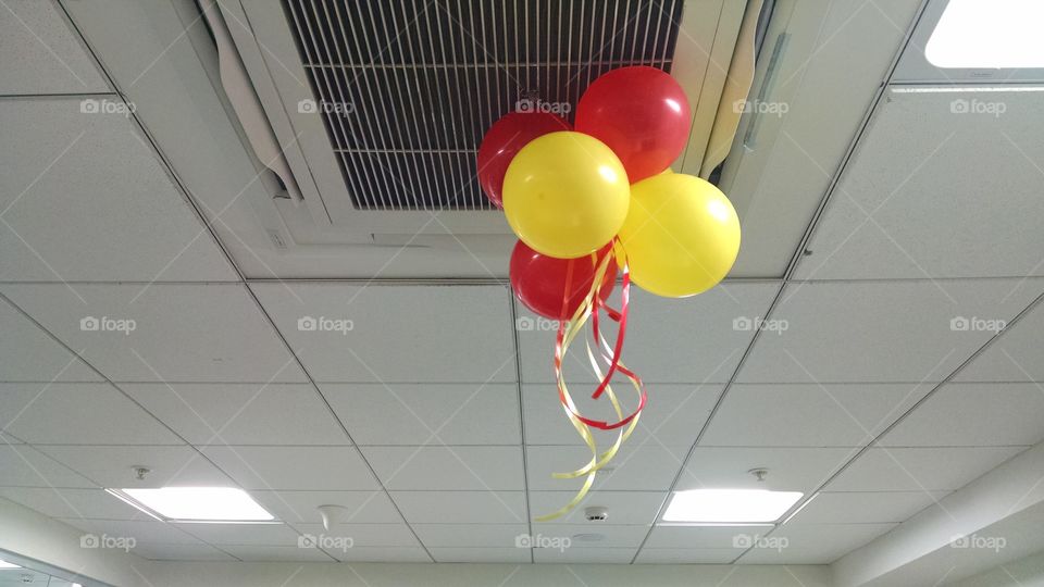 Balloons in office