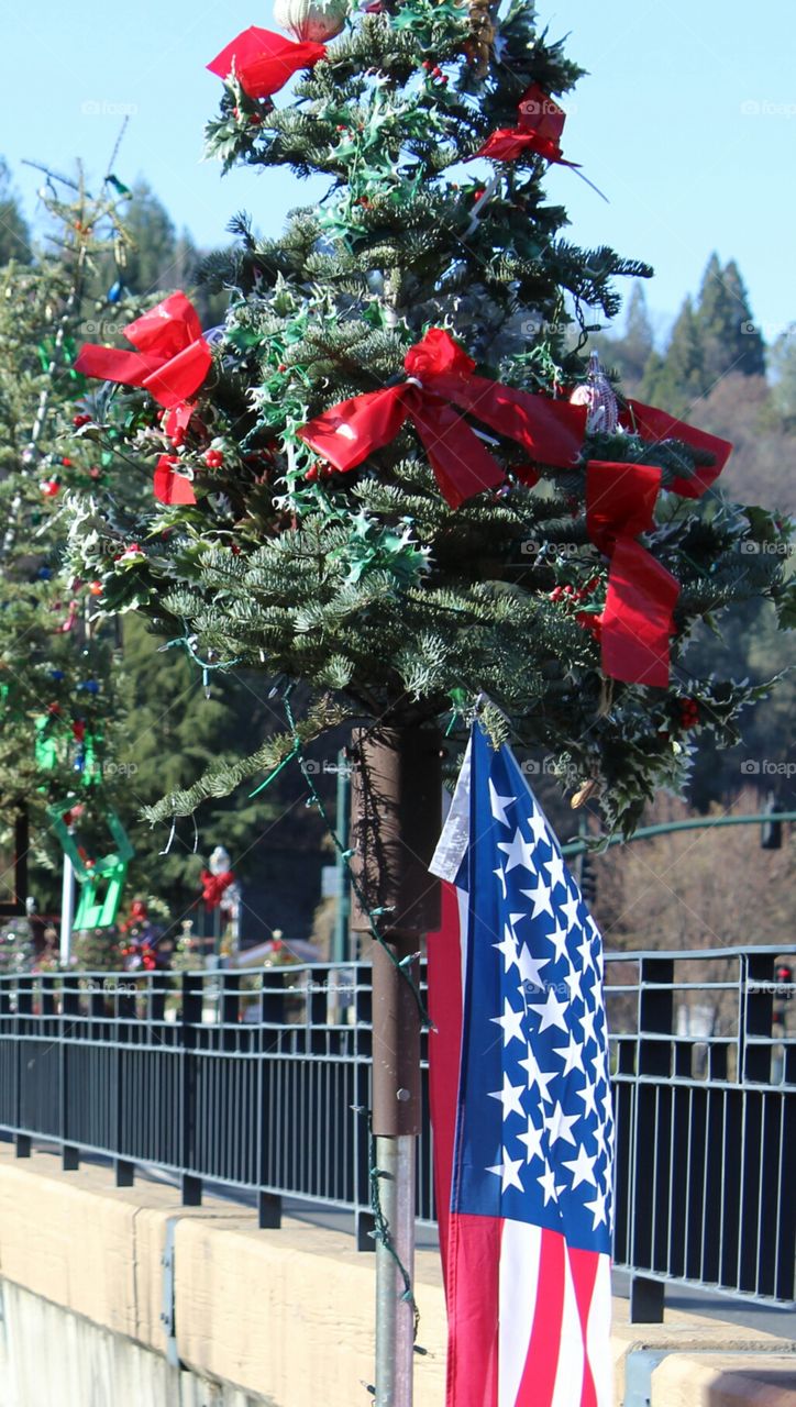 tree flag decorations
