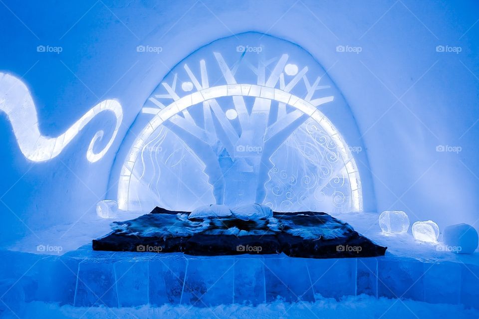Icehotel. Adam and Eve