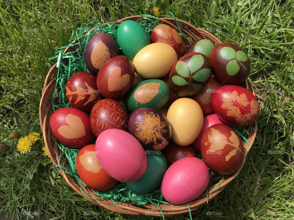 Basket with easter eggs