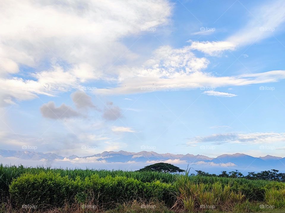 Atardecer en Colombia Cordillera Central