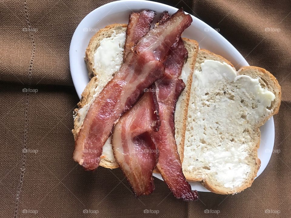 Bacon sandwich on whole-grain bread