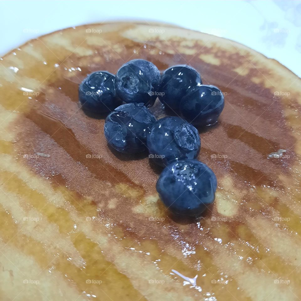 blueberry pancake honey