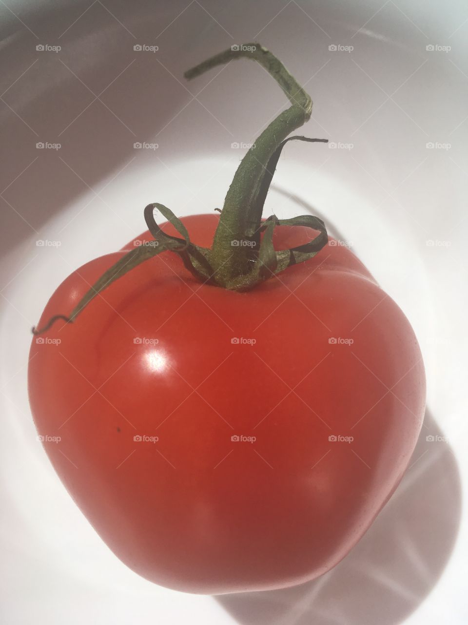 One Red Tomato 