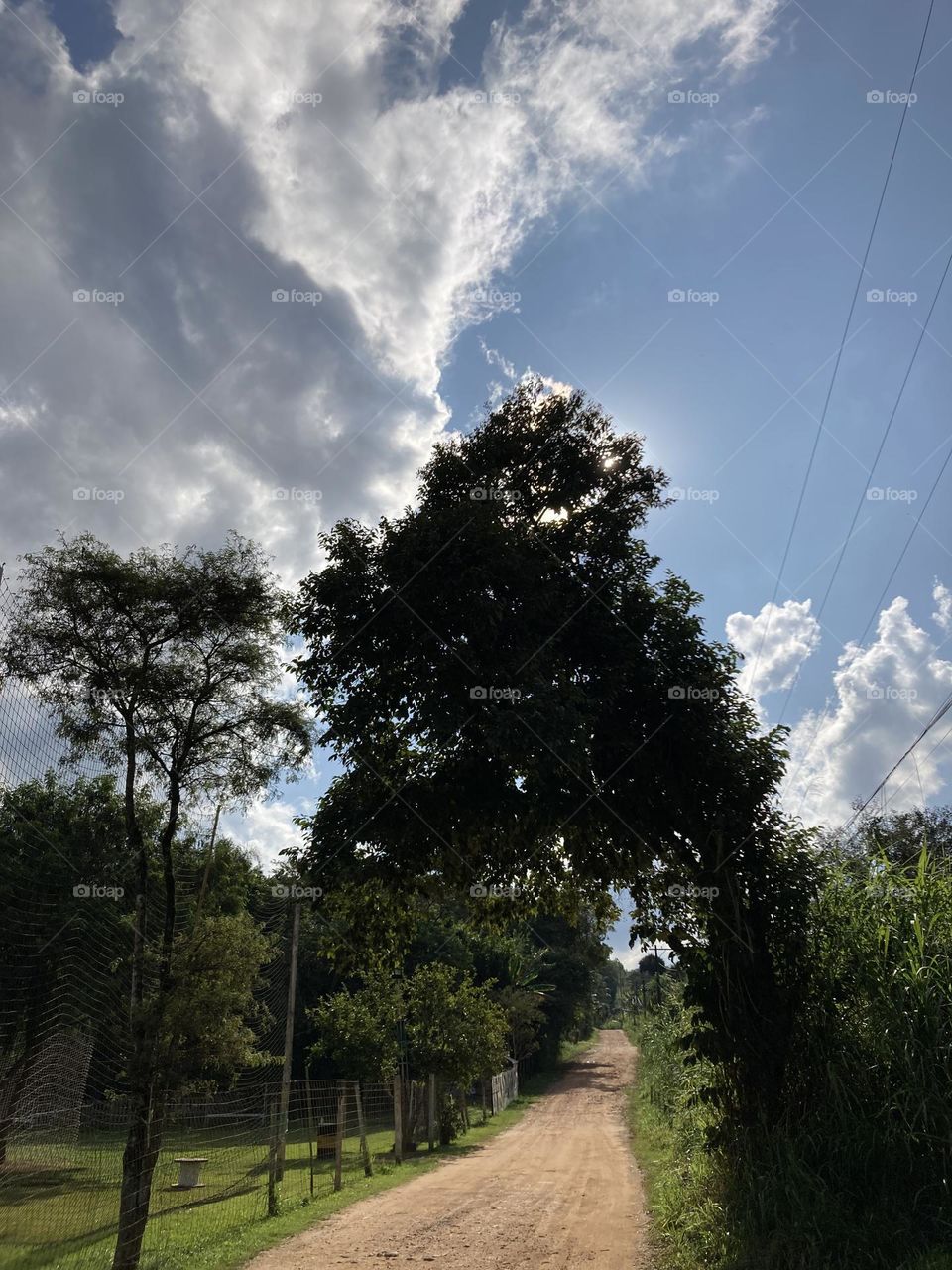 The Serra do Japi showing its beauty!  We have blue, but it looks like the clouds are coming… let them come slowly.  Look! / A Serra do Japi mostrando a sua beleza! Temos azul, mas parece que as nuvens estão chegando… que venham devagar. Olhe aí!