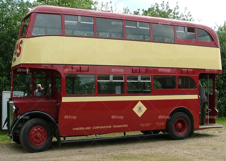 Old bus 
