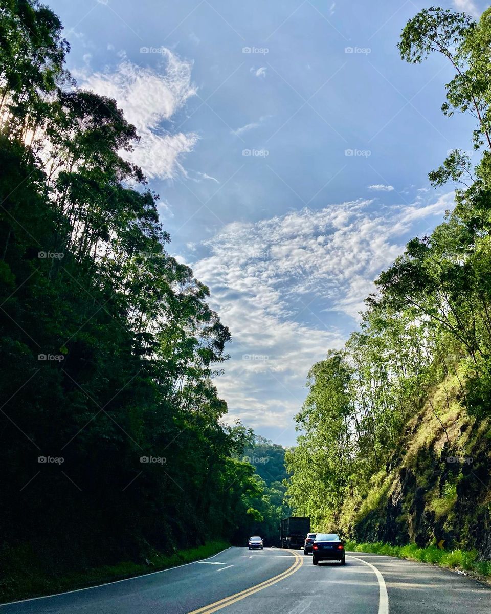 Natureza bonita!
Inspiração total…
📸 #FOTOGRAFIAéNOSSOhobby
#amanhecer #morning #sol #sun #sky #céu #natureza #horizonte #fotografia #paisagem #landscapes #inspiração #mobgrafia #XôStress #nuvens #clouds