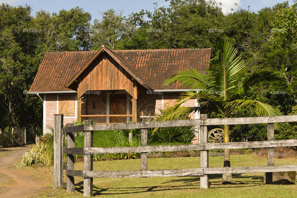 House in the countryside/Casa no interior.