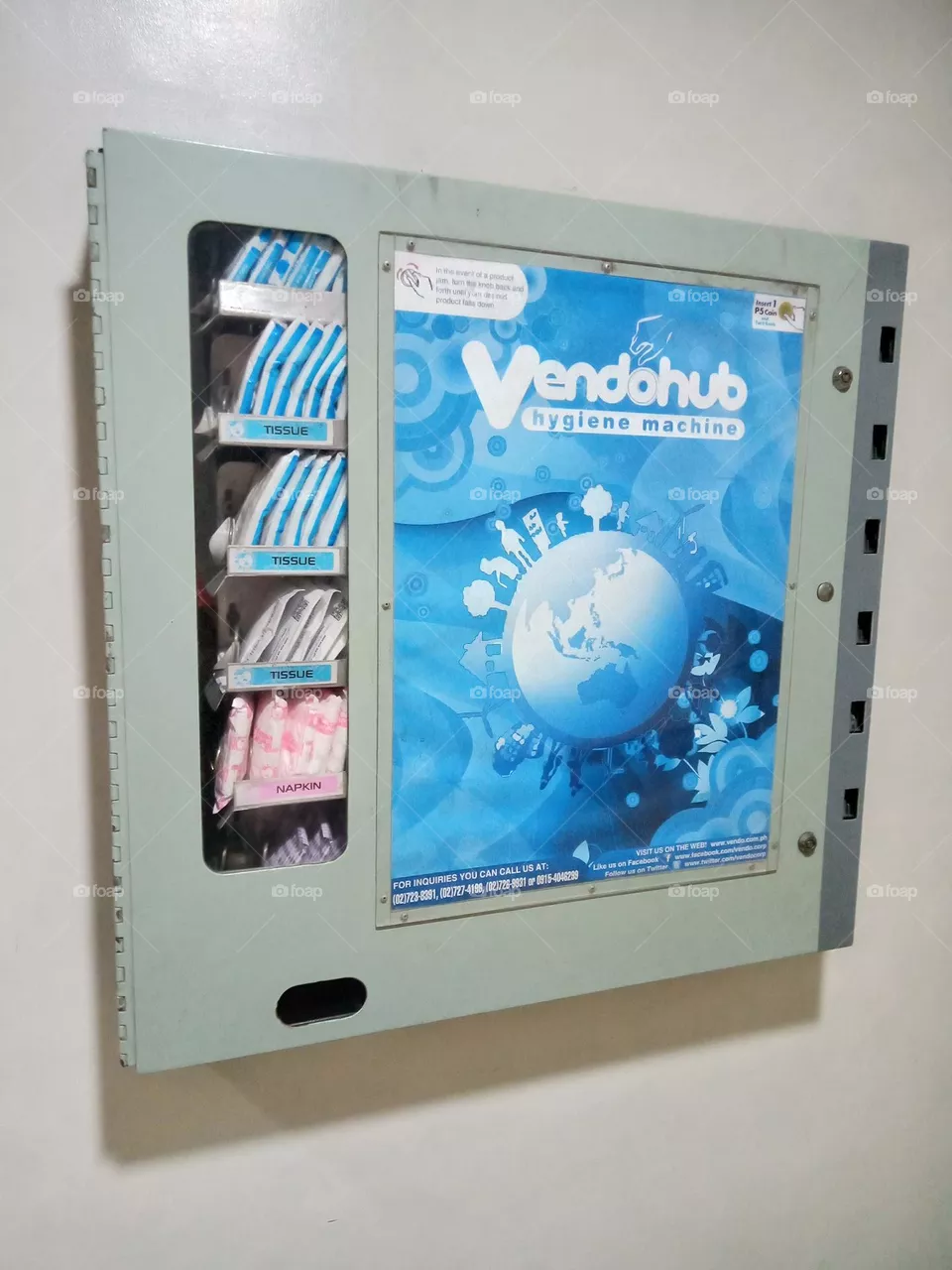 TOILET TISSUE& SANITARY NAPKIN DISPENSER,, EASY TO OPERATE,, INSERT 5 PESO COIN & TURN KNOB & THE ITEMJUST FALLS DOWN🇵🇭