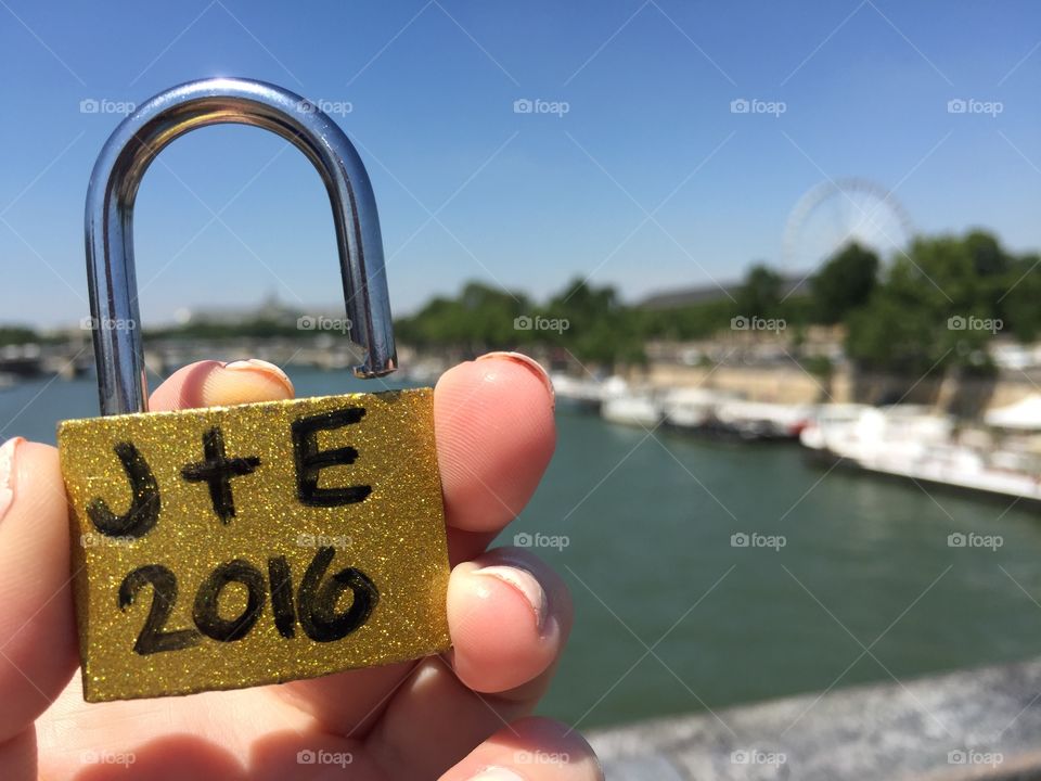 Love lock 