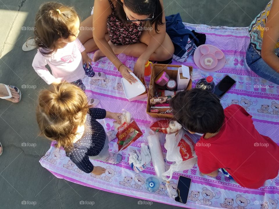 Lanchinho da tarde ao ar livre.