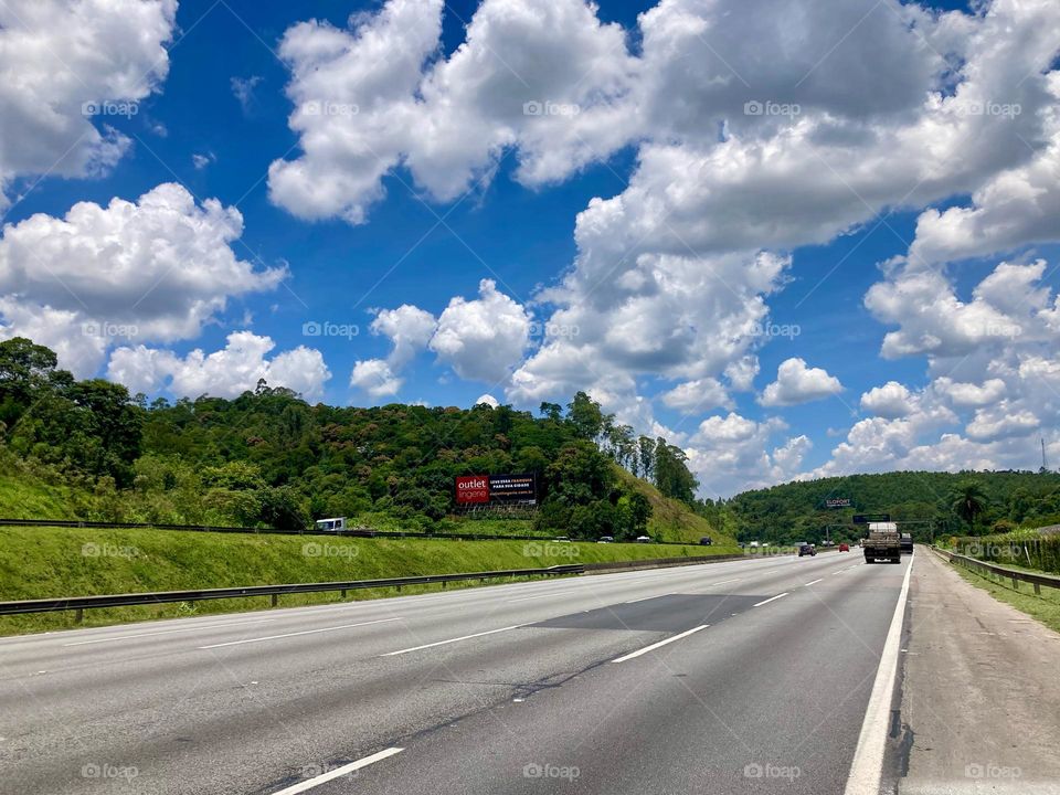 Uh-uh!
A Rodovia dos Bandeirantes está livre. Que beleza!
📸
#FOTOGRAFIAéNOSSOhobby
#sky #céu #natureza #horizont