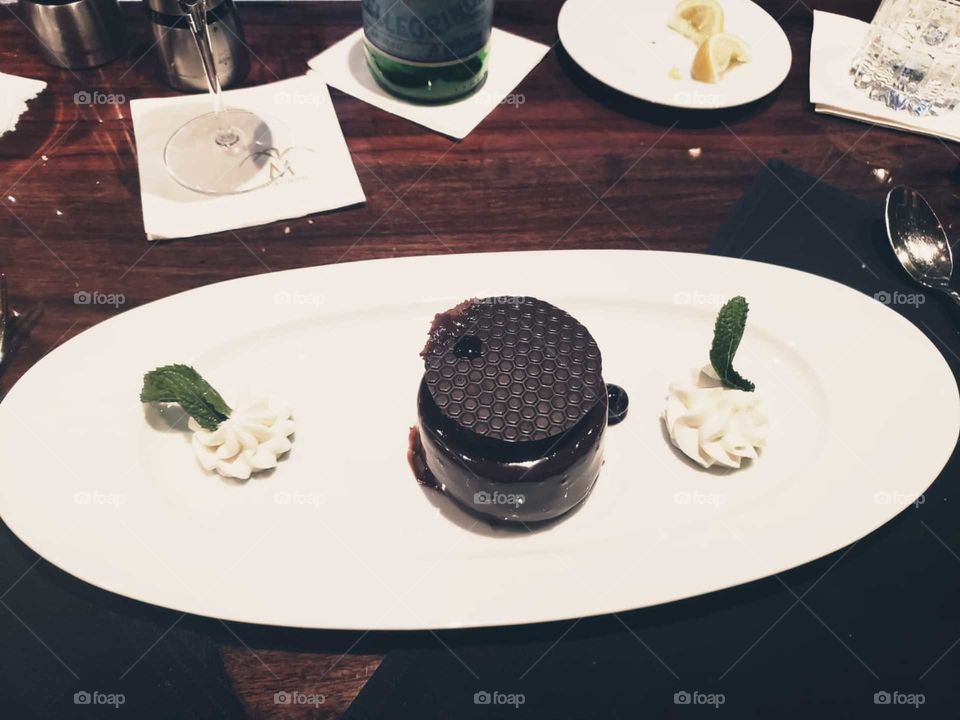 Chocolate mouse cake