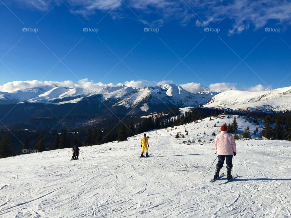 People skiing 