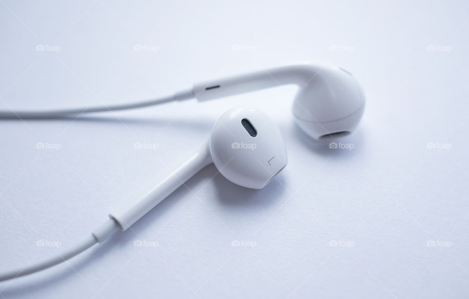 iPhone earphones pods