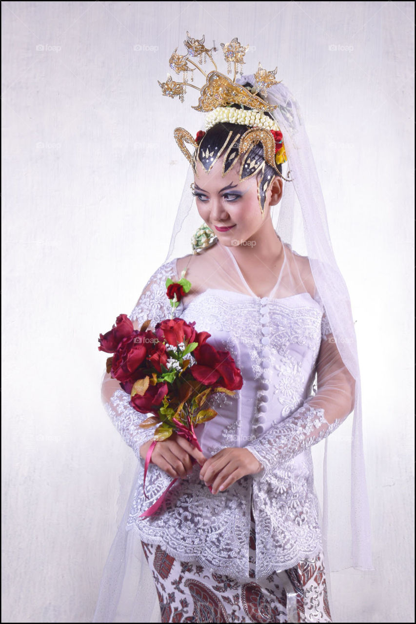 dress of Java wedding,  with beauty girls