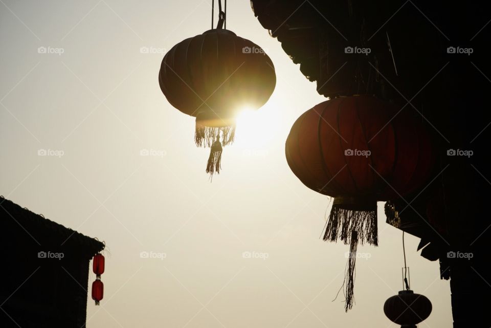 Yangzhou, ancient city, lanterns, sunset.