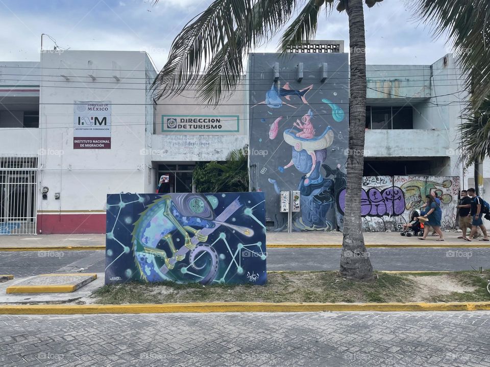 Chameleon mural on the street of Isla Mujeres, Mexico.