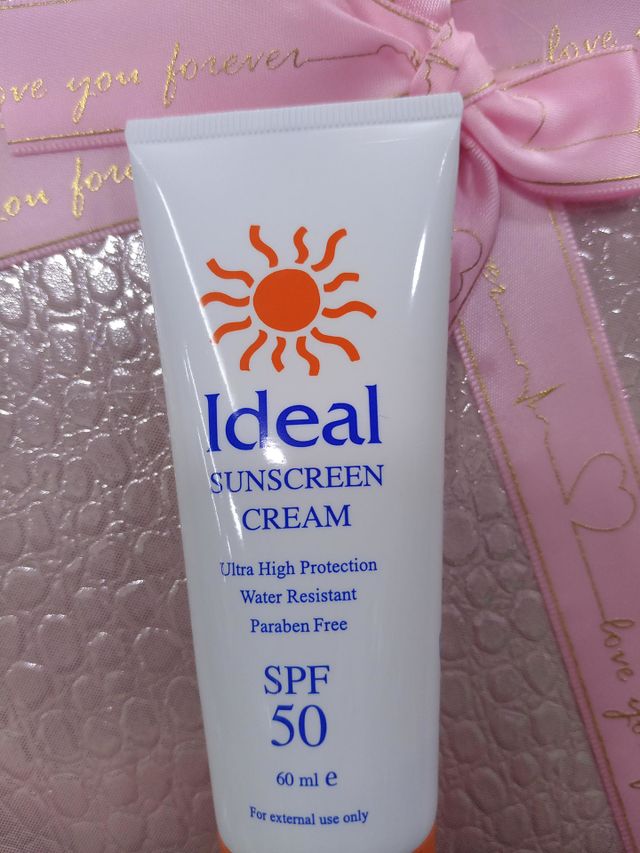 Hand moisturizer