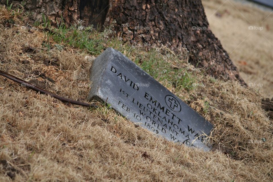 Falling Headstone