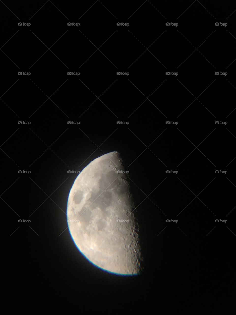Perfect representation of what an iPhone and a telescope can do together.