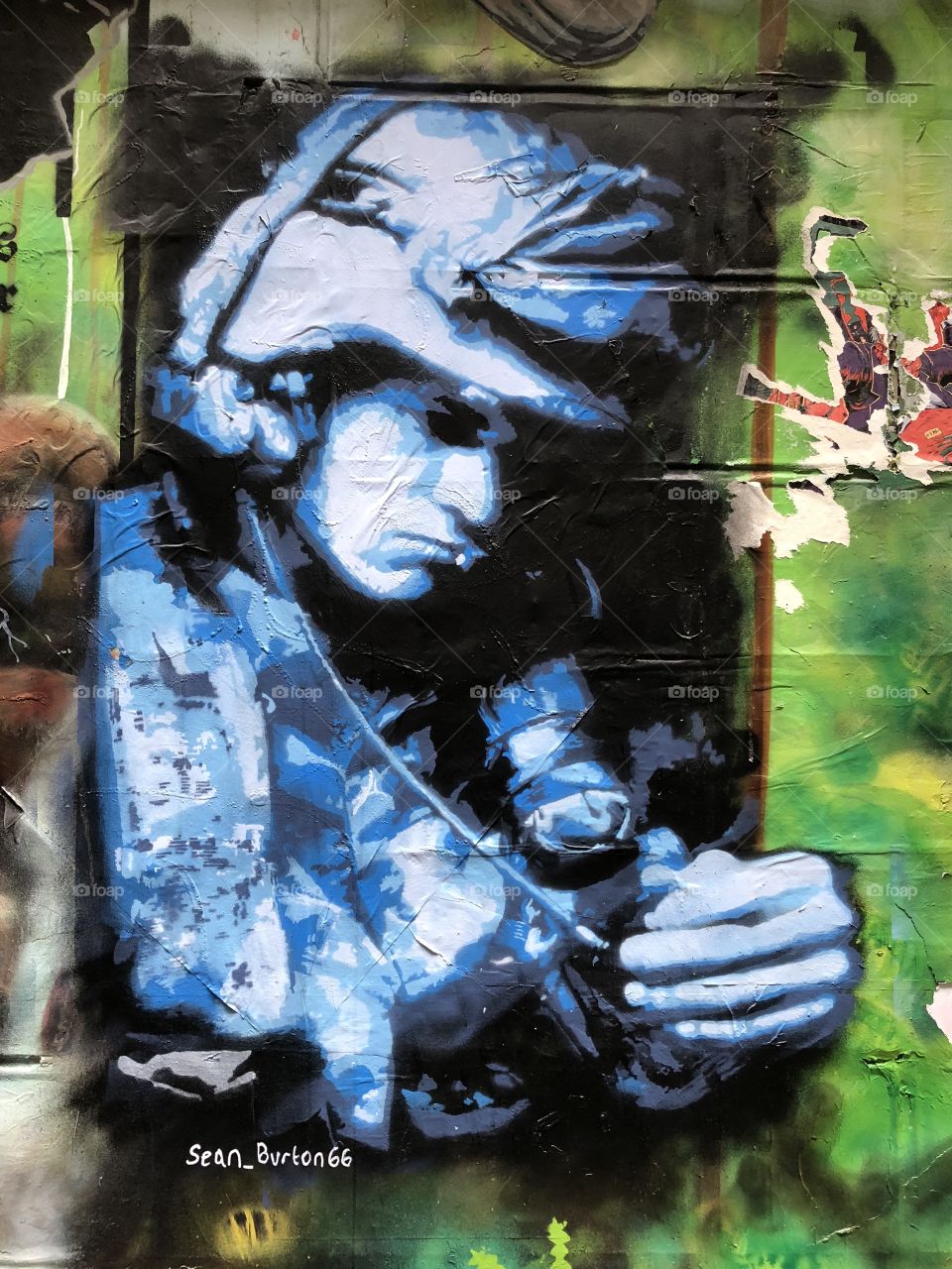 Street Art soldier