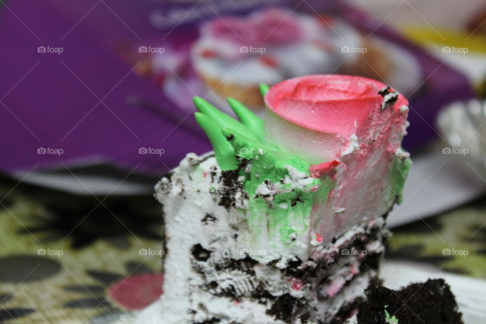 unfinished cake
An unfinished cake