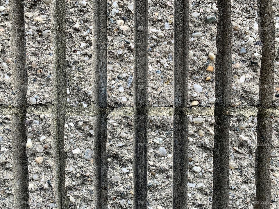 Lines pattern on the wall.