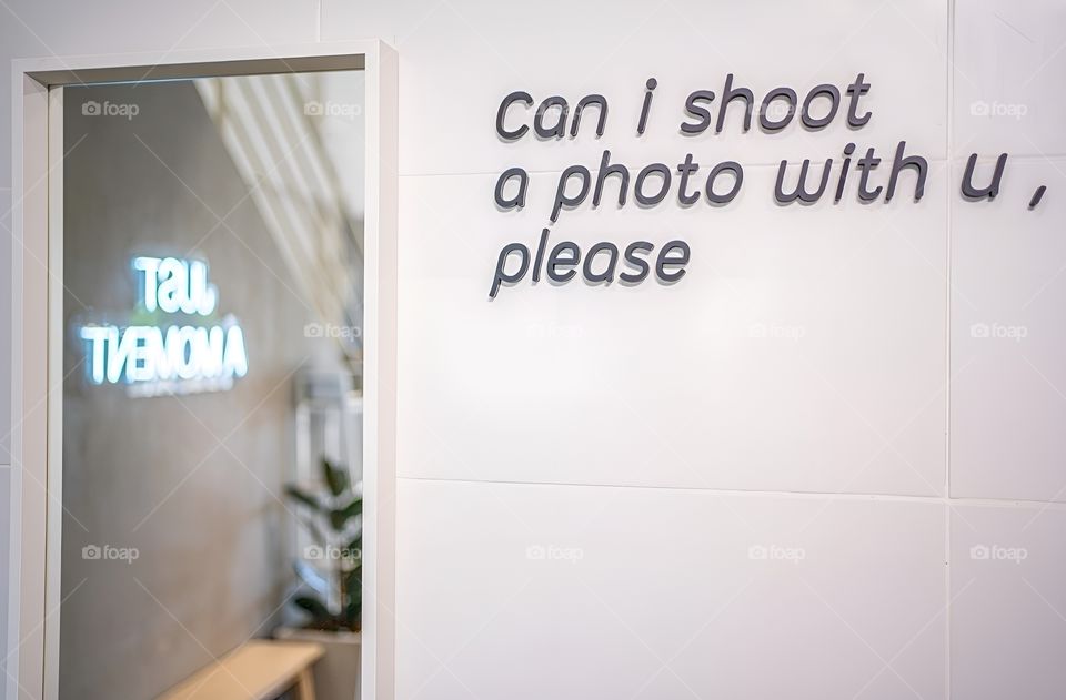 can i take a photo with you wall