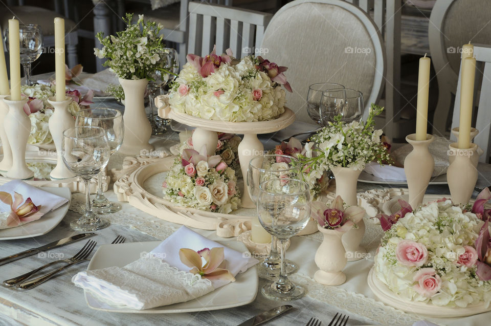 Wedding cake decorated and girlfriends