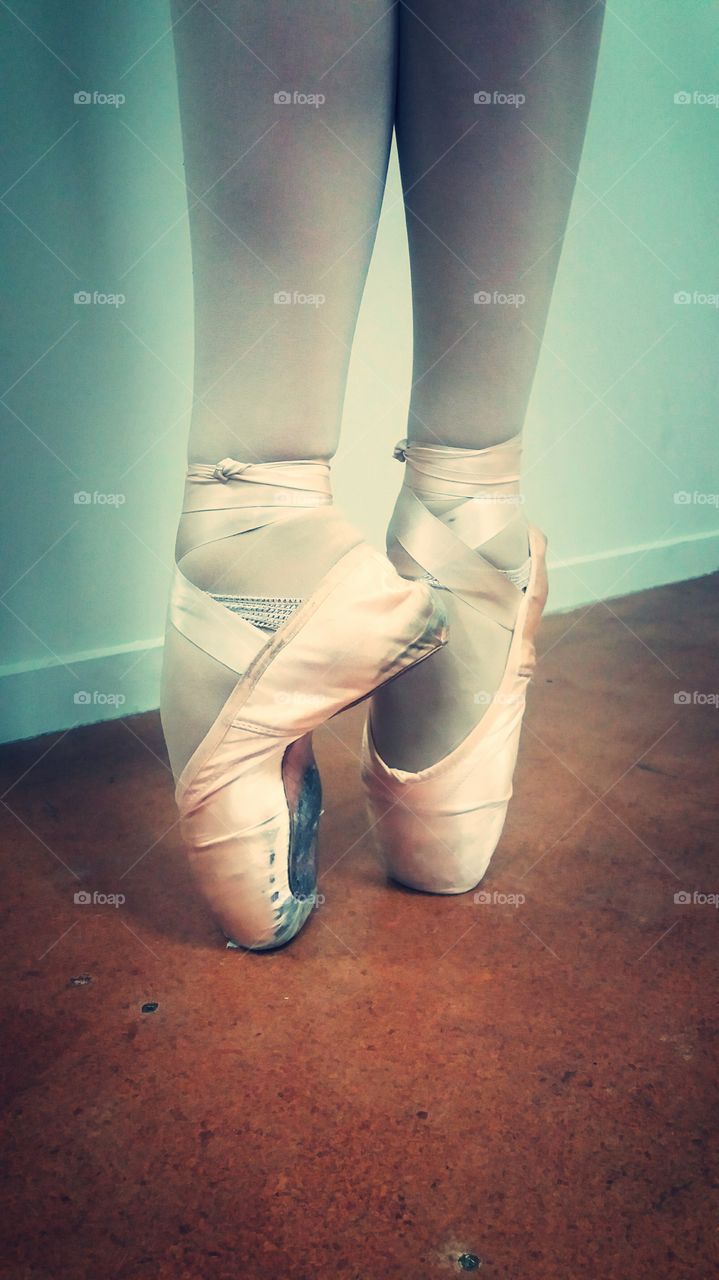 pointe shoes