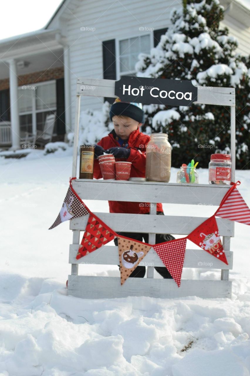 Hot cocoa stand 