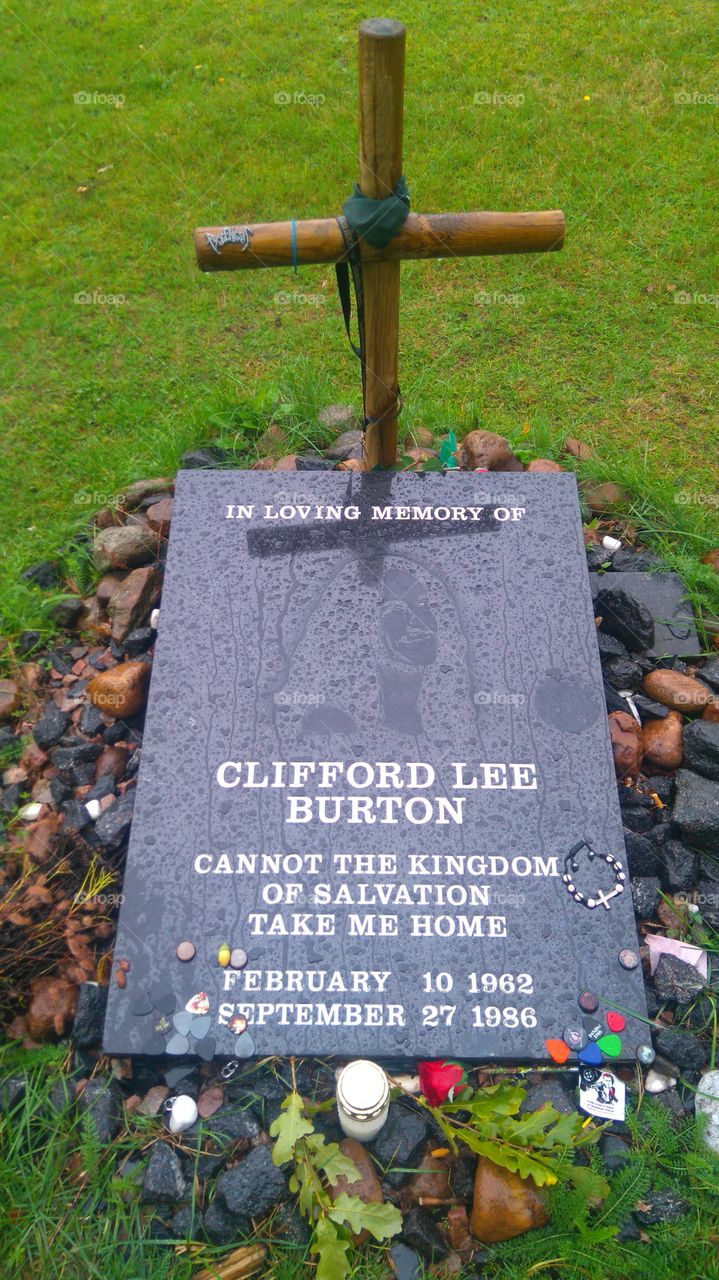 Cliff burton monument