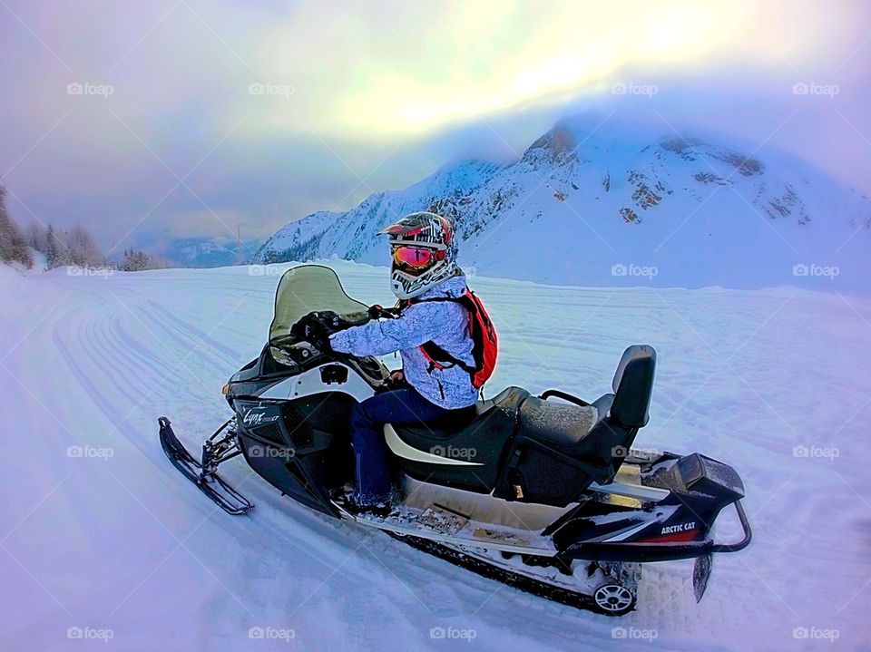 Snowmobiling up 8000 ft to Paradise Basin