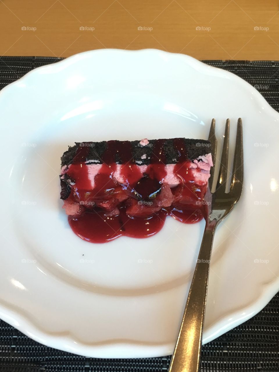 Raspberry chocolate dessert 