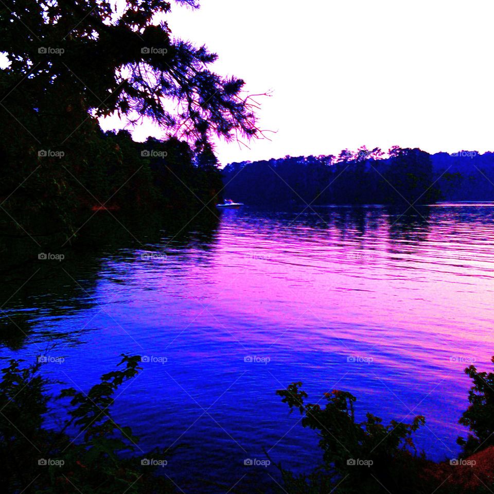 A Purple Tennessee Sky Over Lake At Dusk