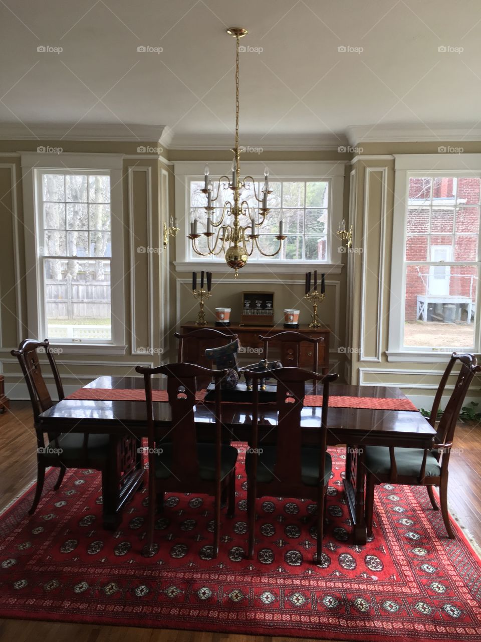 Beautiful dining room 