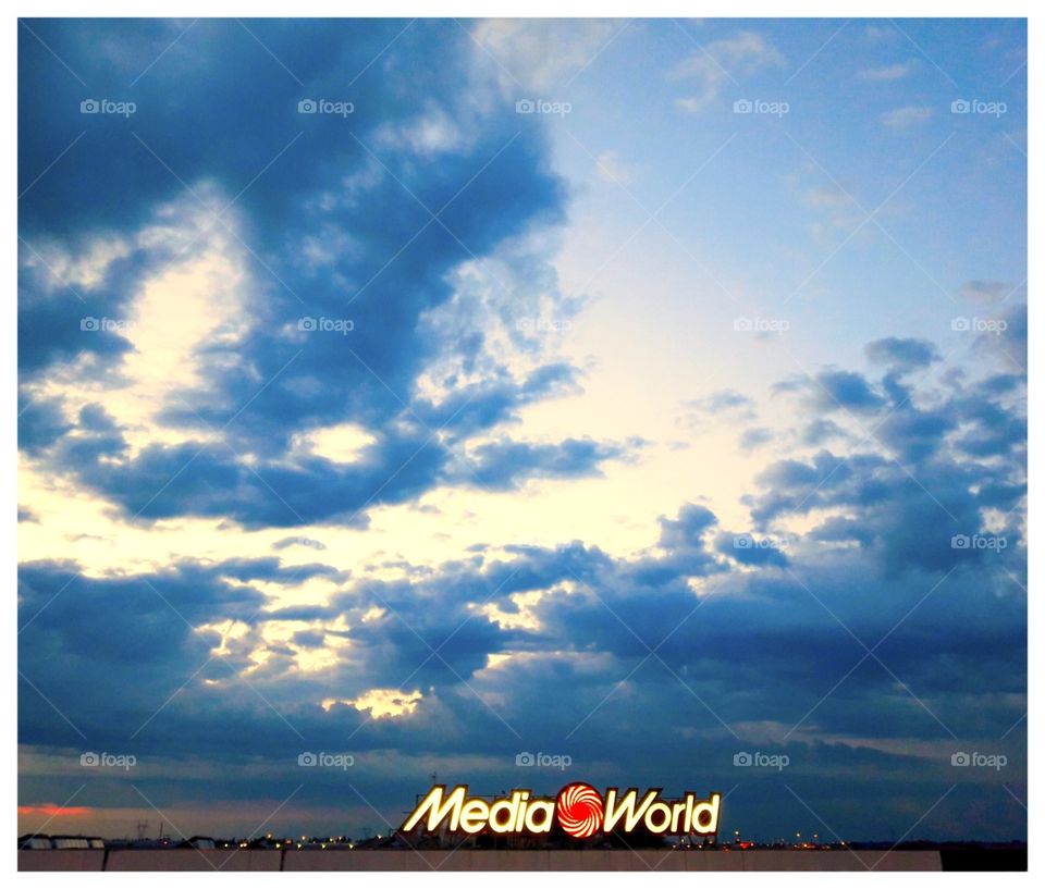 the sky over mediaworld