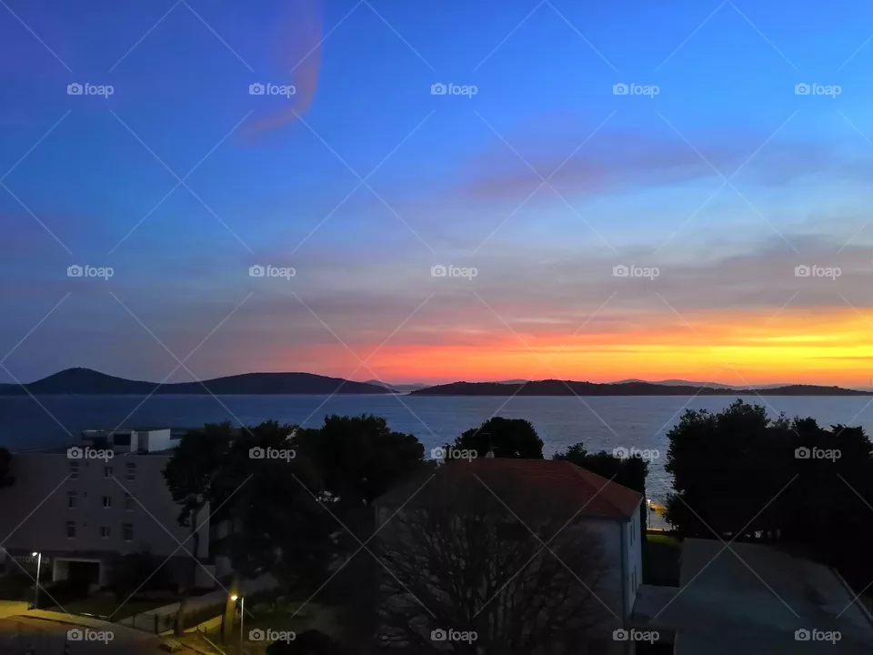 🌅