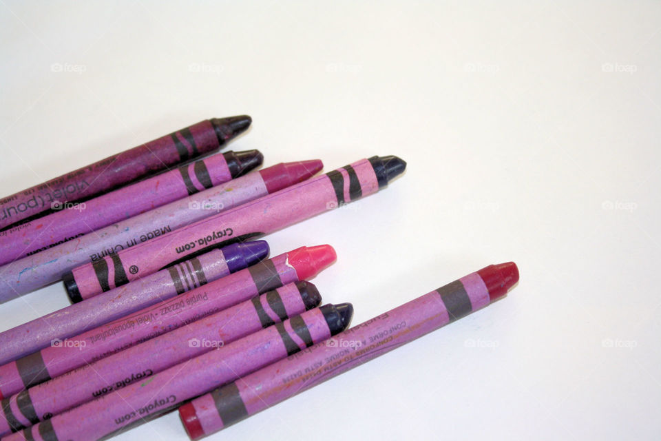 shades of purple crayons