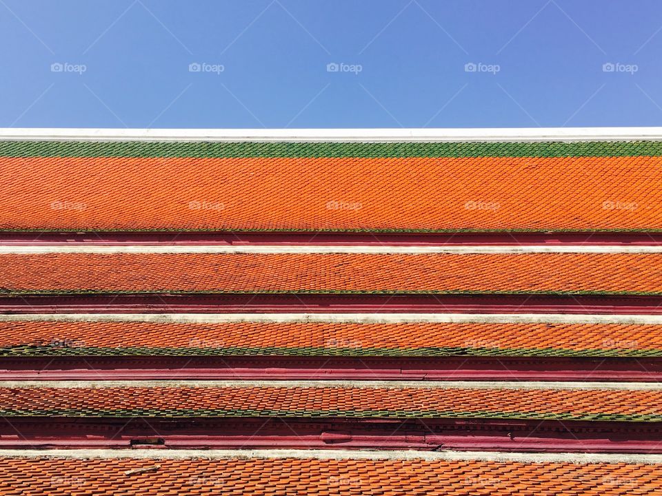wat mahathat phitsanulok temple roof layering architecture in Thailand