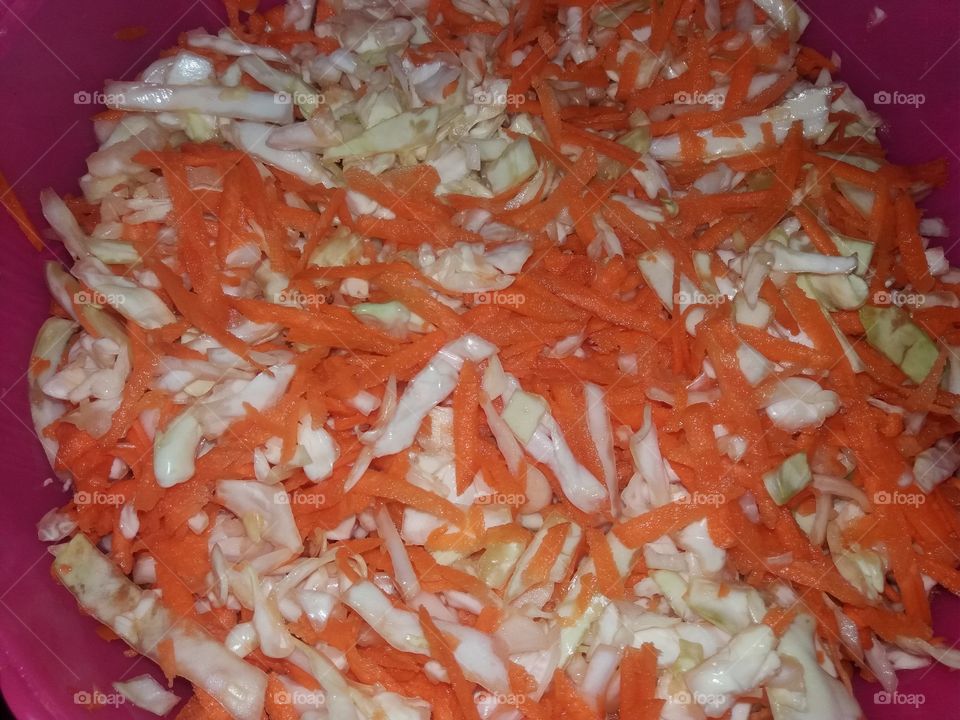 salad gavege with carrots